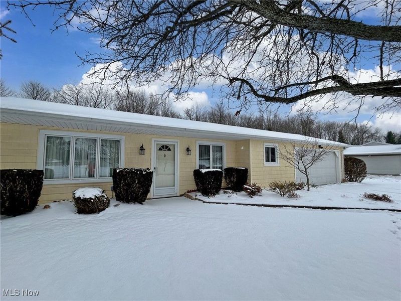 15279 Walnut Creek Drive, Strongsville, OH 44149 Photo 2