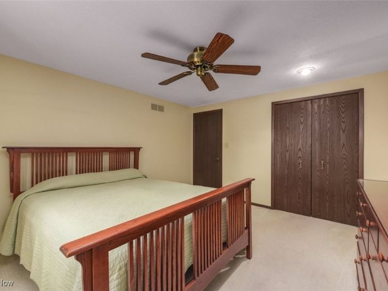 15279 Walnut Creek Drive, Strongsville, OH 44149 Photo 30