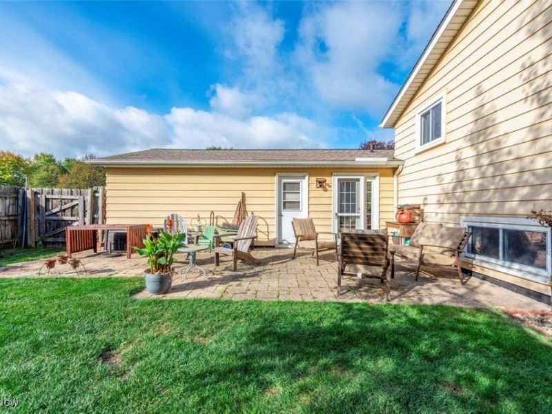 15279 Walnut Creek Drive, Strongsville, OH 44149 Photo 6