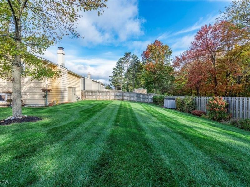 15279 Walnut Creek Drive, Strongsville, OH 44149 Photo 8