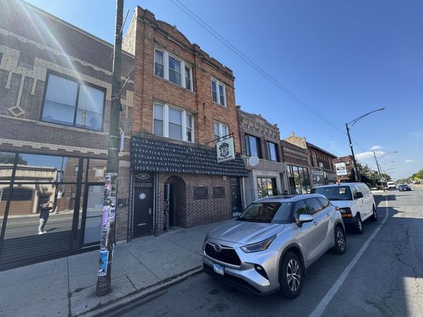 3425 W Fullerton Avenue, Chicago, IL 60647