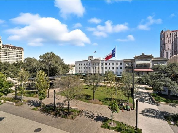 222 Losoya, Unit 201, San Antonio, TX 78205