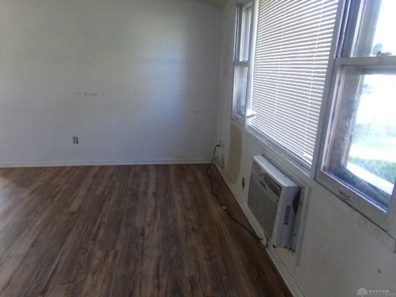 686 S Riverview Avenue, Miamisburg, OH 45342 Photo 4