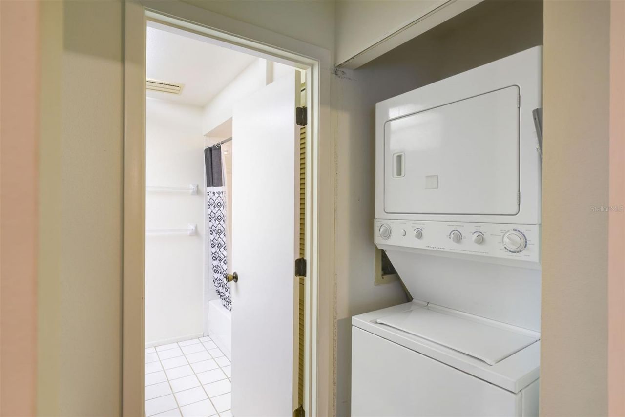 1203 Tallywood Drive, Unit 7002, Sarasota, FL 34237 Photo