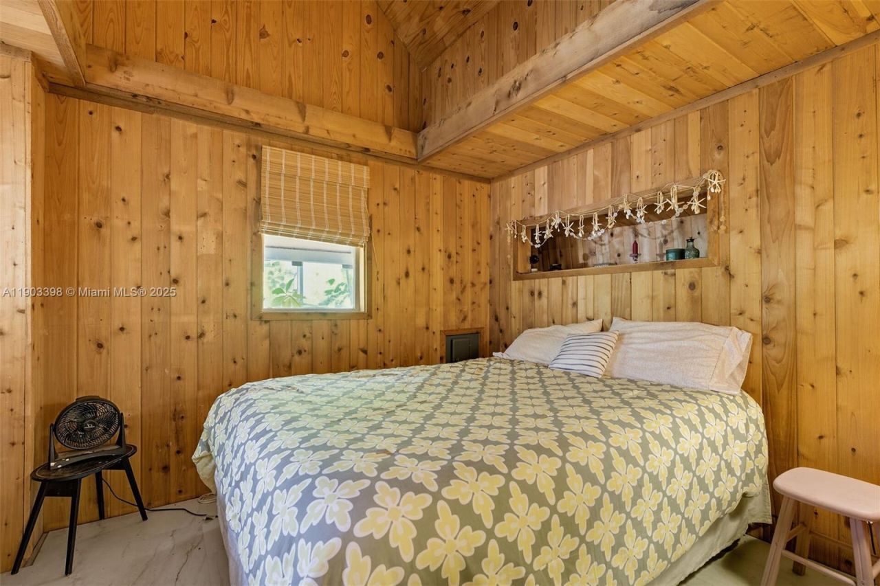 103 Tree Ln, Tavernier, FL 33070 Photo