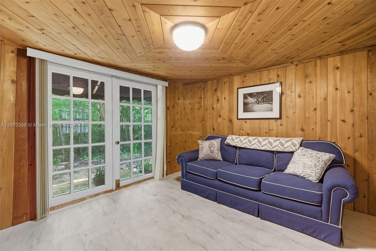 103 Tree Ln, Tavernier, FL 33070 Photo