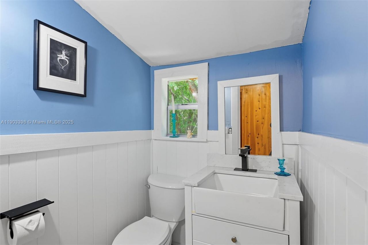 103 Tree Ln, Tavernier, FL 33070 Photo