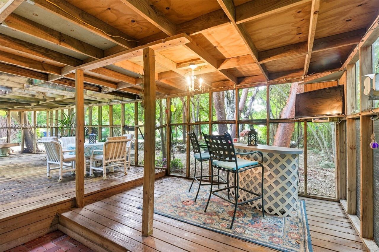 103 Tree Ln, Tavernier, FL 33070 Photo