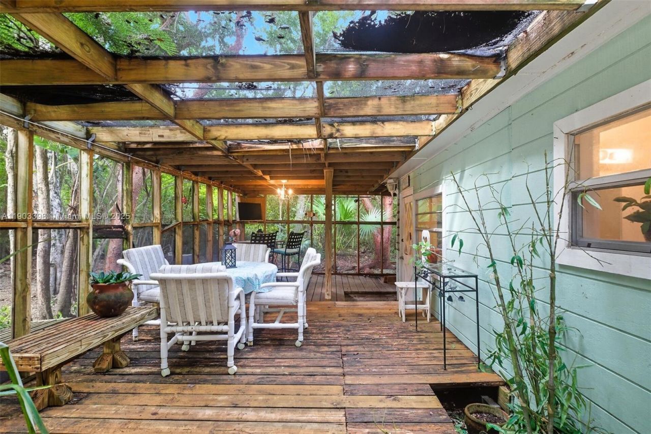 103 Tree Ln, Tavernier, FL 33070 Photo