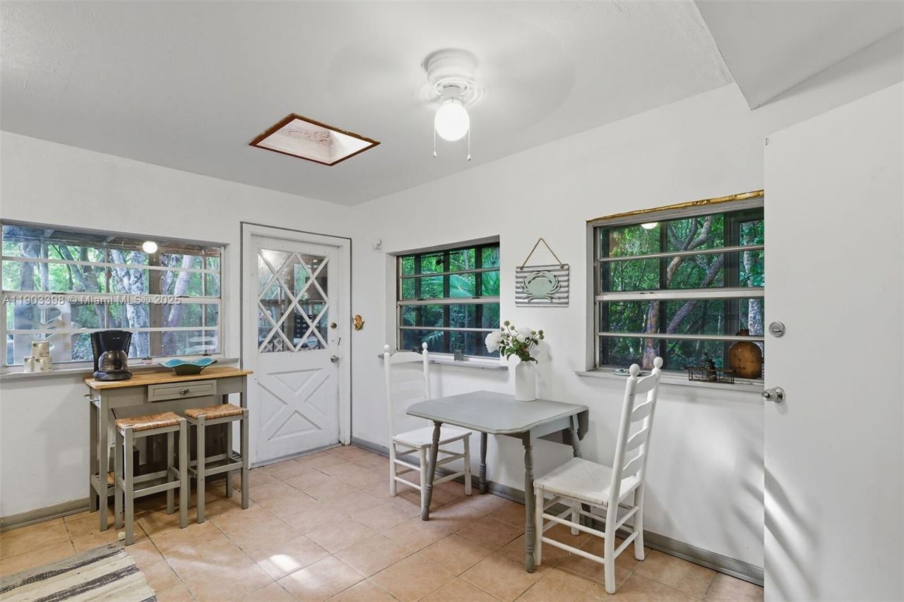 103 Tree Ln, Tavernier, FL 33070 Photo