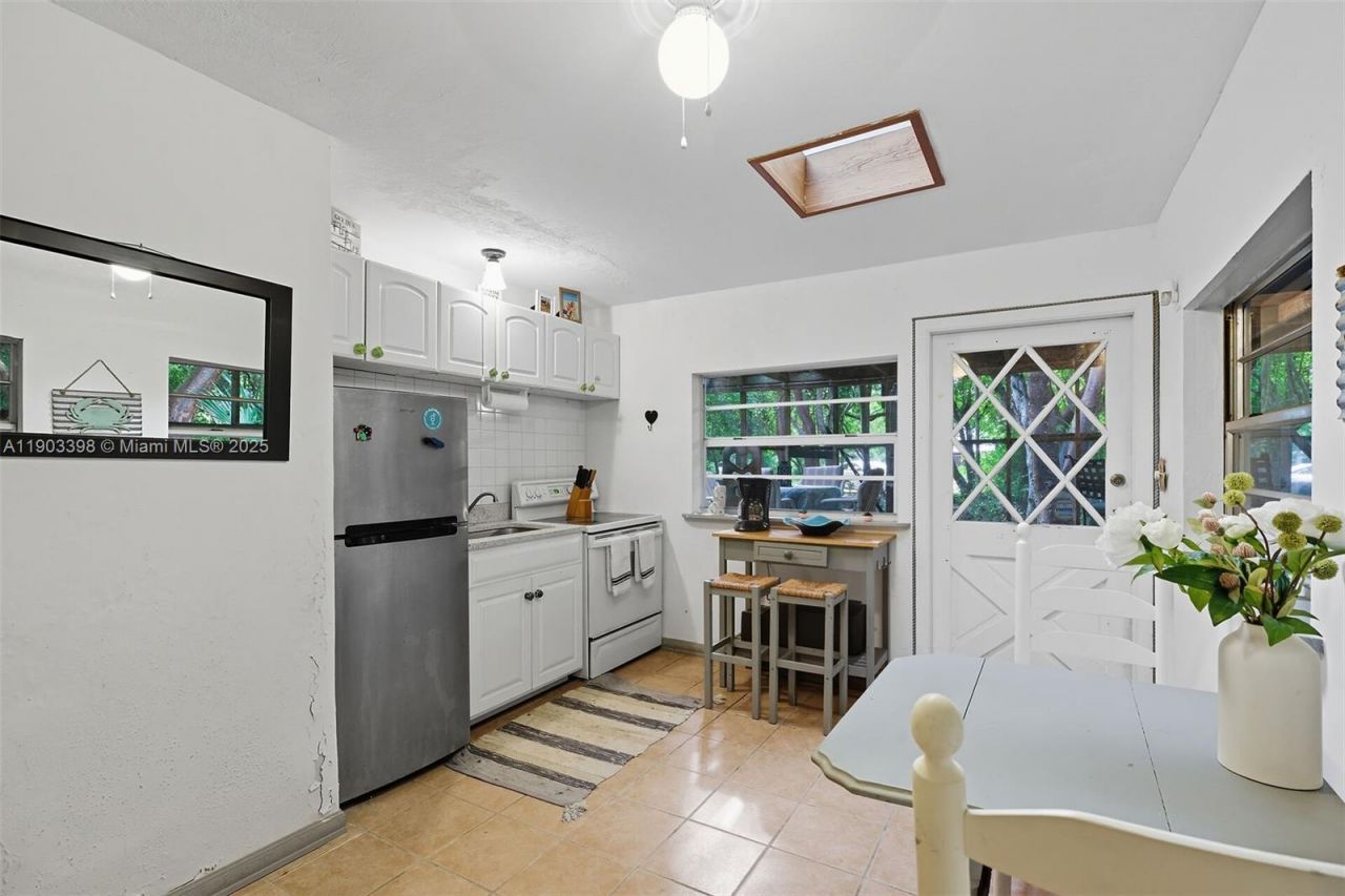 103 Tree Ln, Tavernier, FL 33070 Photo