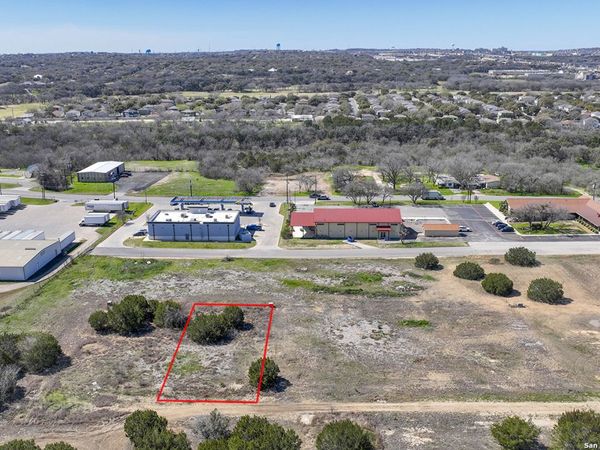 15211 Bell Ln, Selma, TX 78154