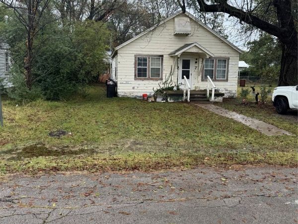 7 S Orphan Street, Pryor, OK 74361