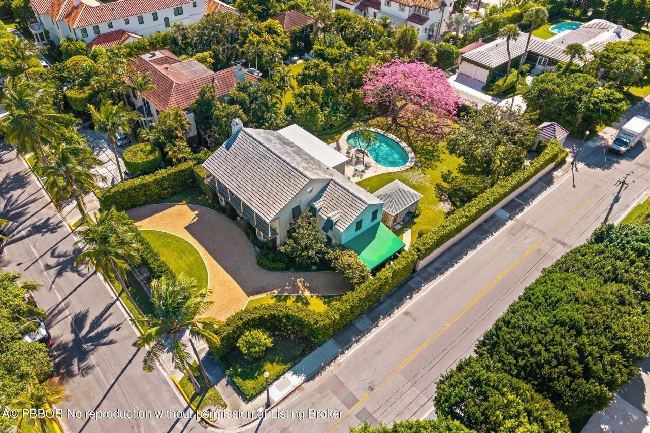 334 Barton Avenue, Palm Beach, FL 33480 Photo
