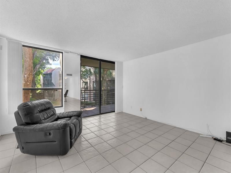 7750 W Mcnab Road, Unit 202, Tamarac, FL 33321 Photo
