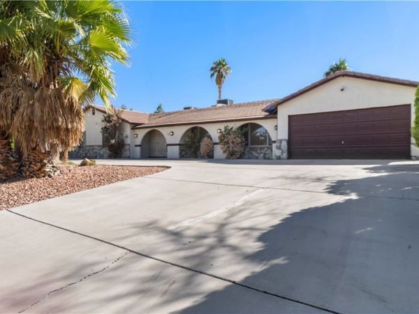 2916 Candelaria Drive, Henderson, NV 89074