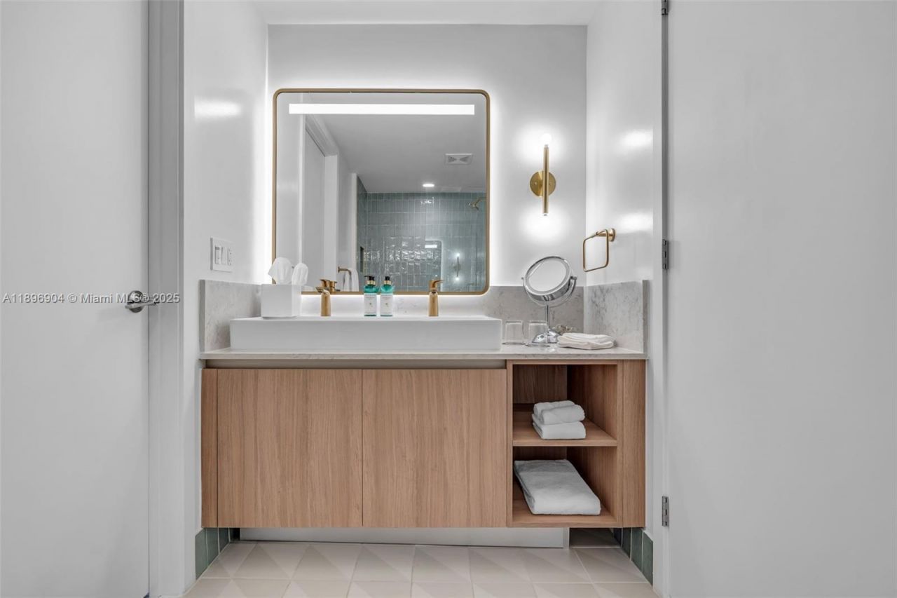 159 NE 6th St, Unit 4514, Miami, FL 33132 Photo