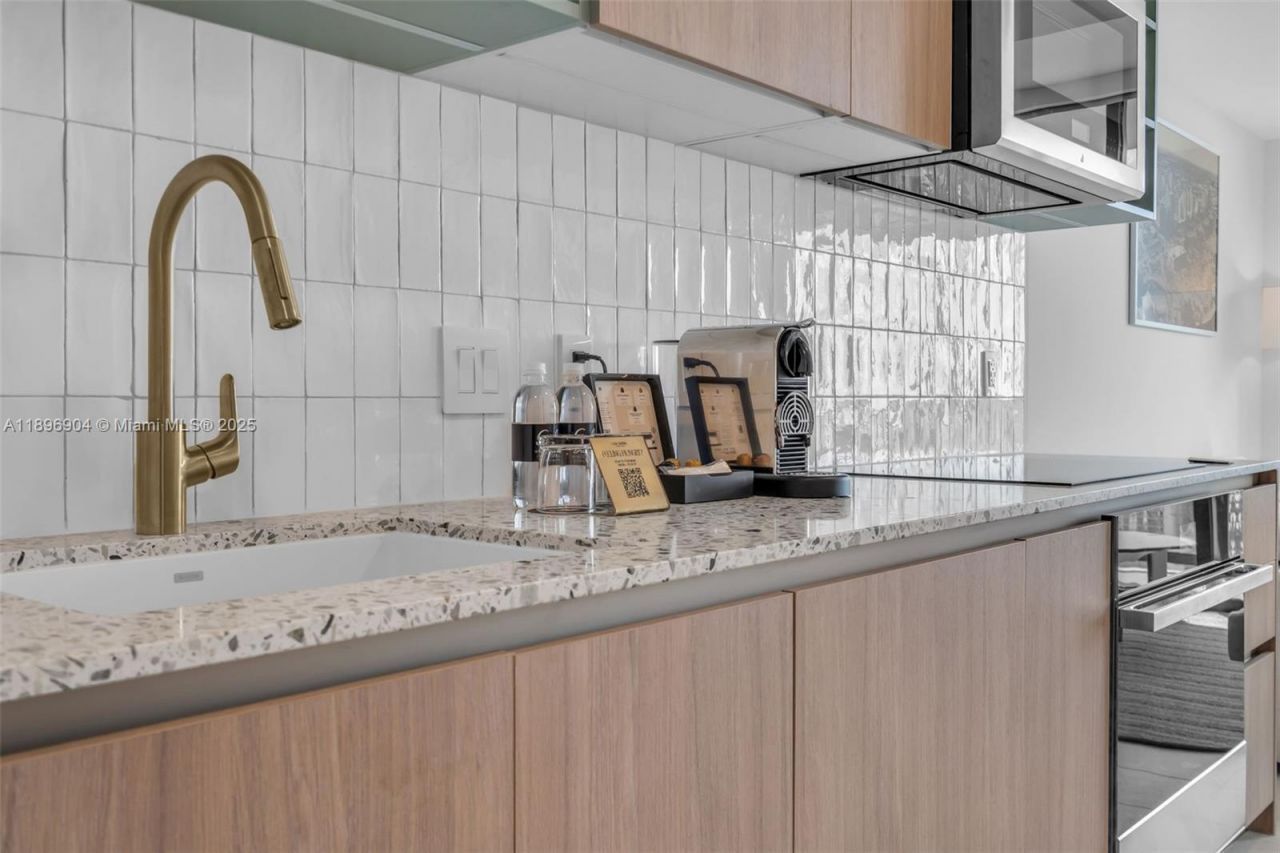 159 NE 6th St, Unit 4514, Miami, FL 33132 Photo