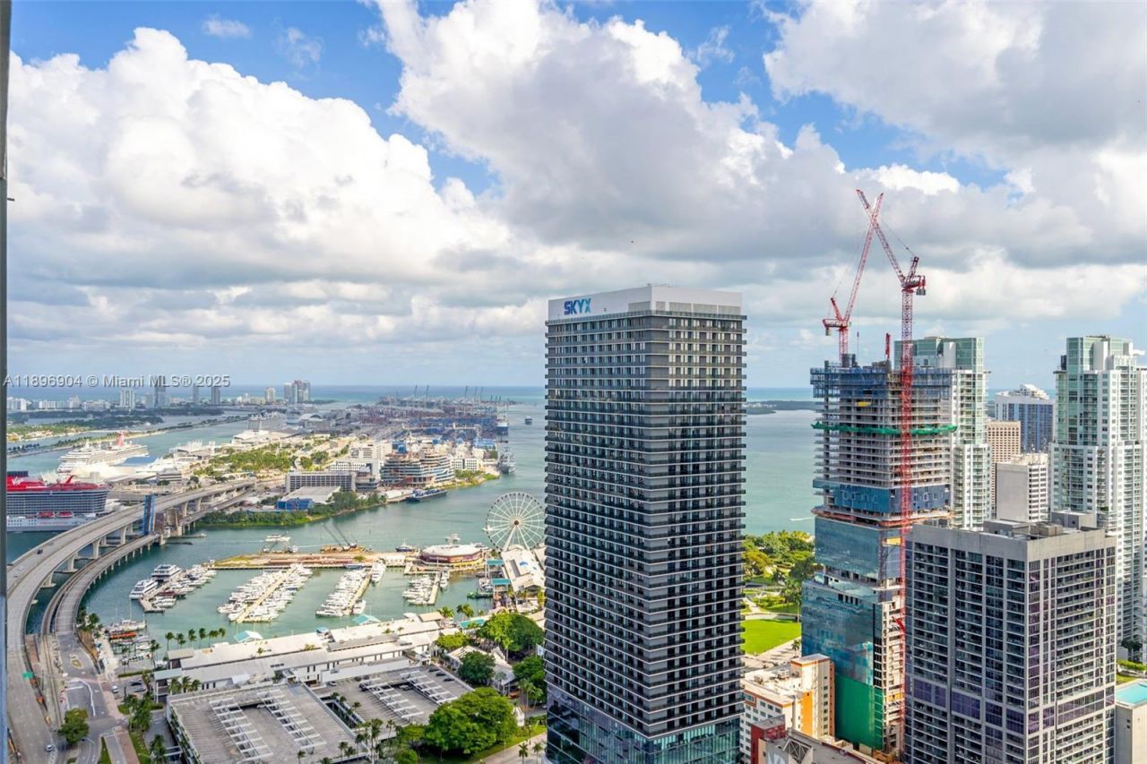 159 NE 6th St, Unit 4514, Miami, FL 33132 Photo