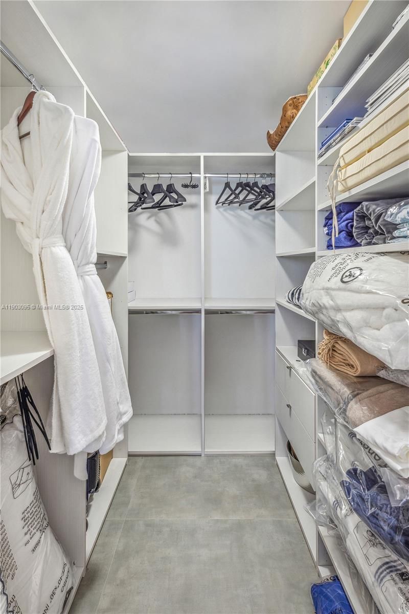 488 NE 18th St, Unit 2301, Miami, FL 33132 Photo