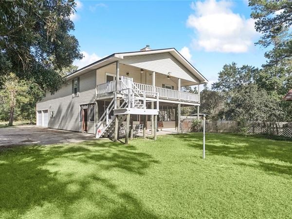 26500 LUCILLE Drive, Lacombe, LA 70445