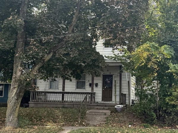 605 S Central Avenue, Burlington, IA 52601