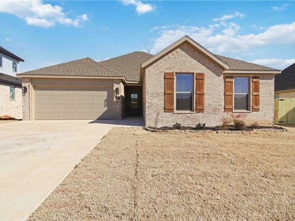 7014 SW Orange Avenue, Bentonville, AR 72713