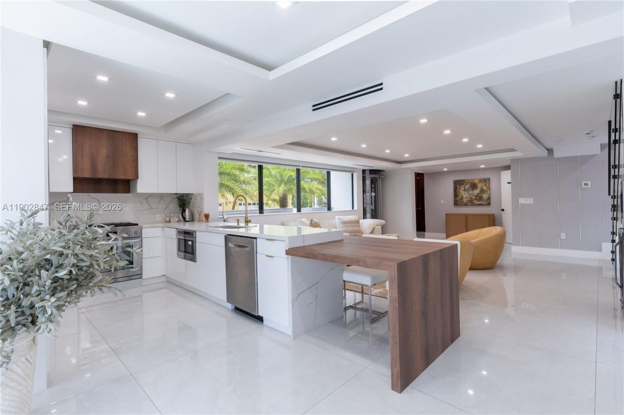 5601 N Ocean Dr, Hollywood, FL 33019 Photo