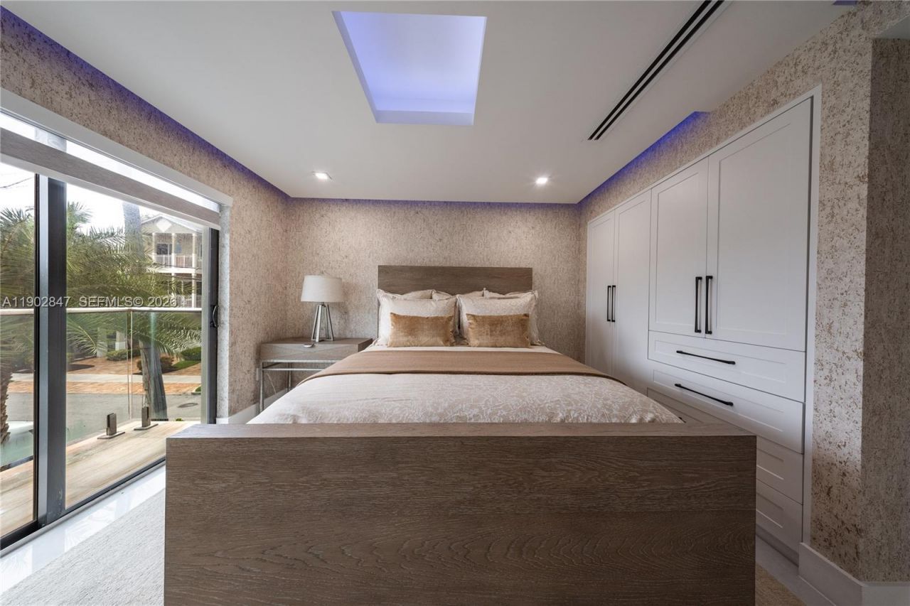 5601 N Ocean Dr, Hollywood, FL 33019 Photo