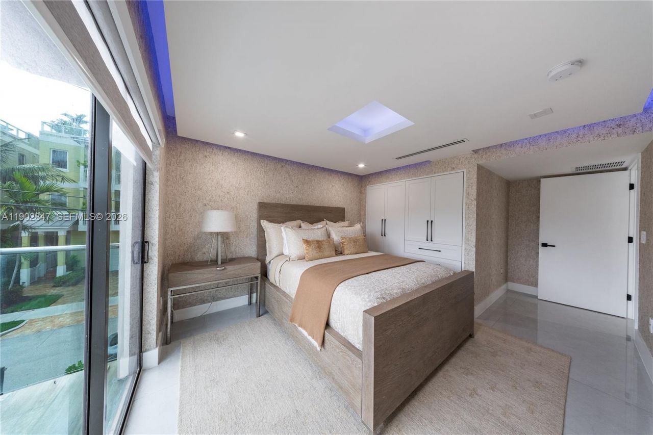 5601 N Ocean Dr, Hollywood, FL 33019 Photo