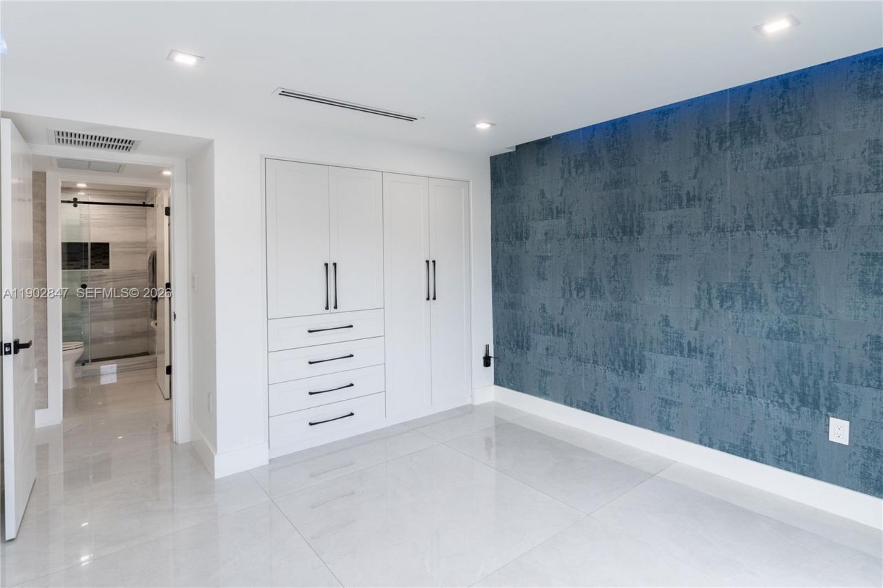 5601 N Ocean Dr, Hollywood, FL 33019 Photo