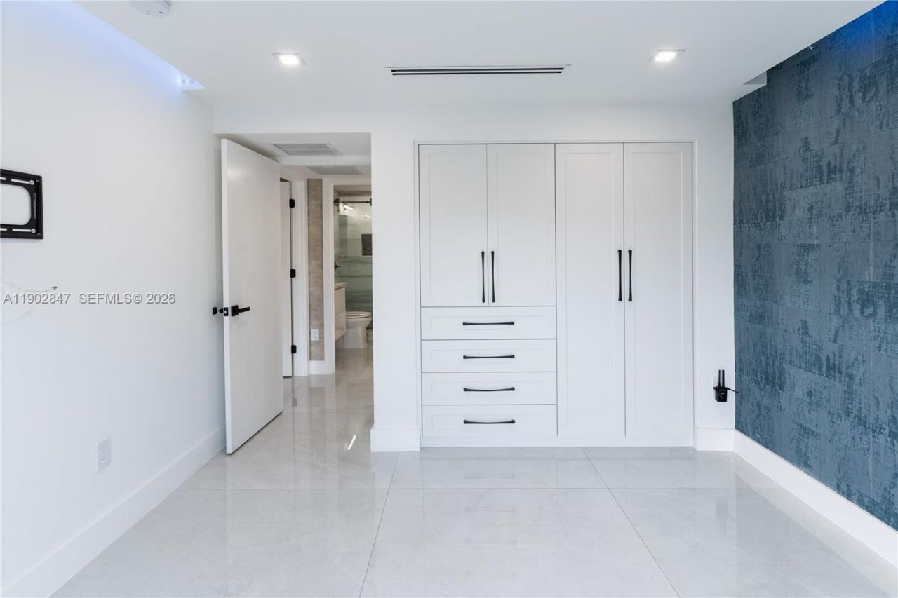 5601 N Ocean Dr, Hollywood, FL 33019 Photo