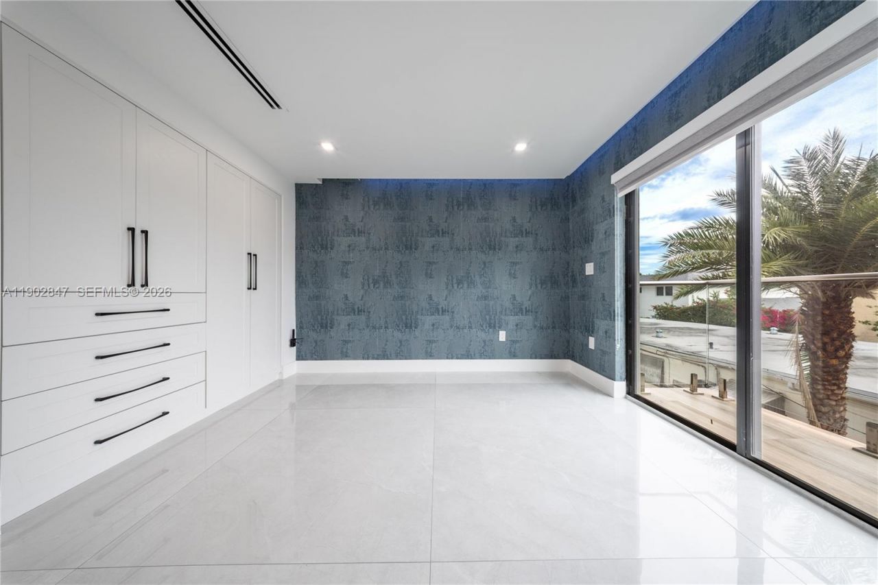 5601 N Ocean Dr, Hollywood, FL 33019 Photo