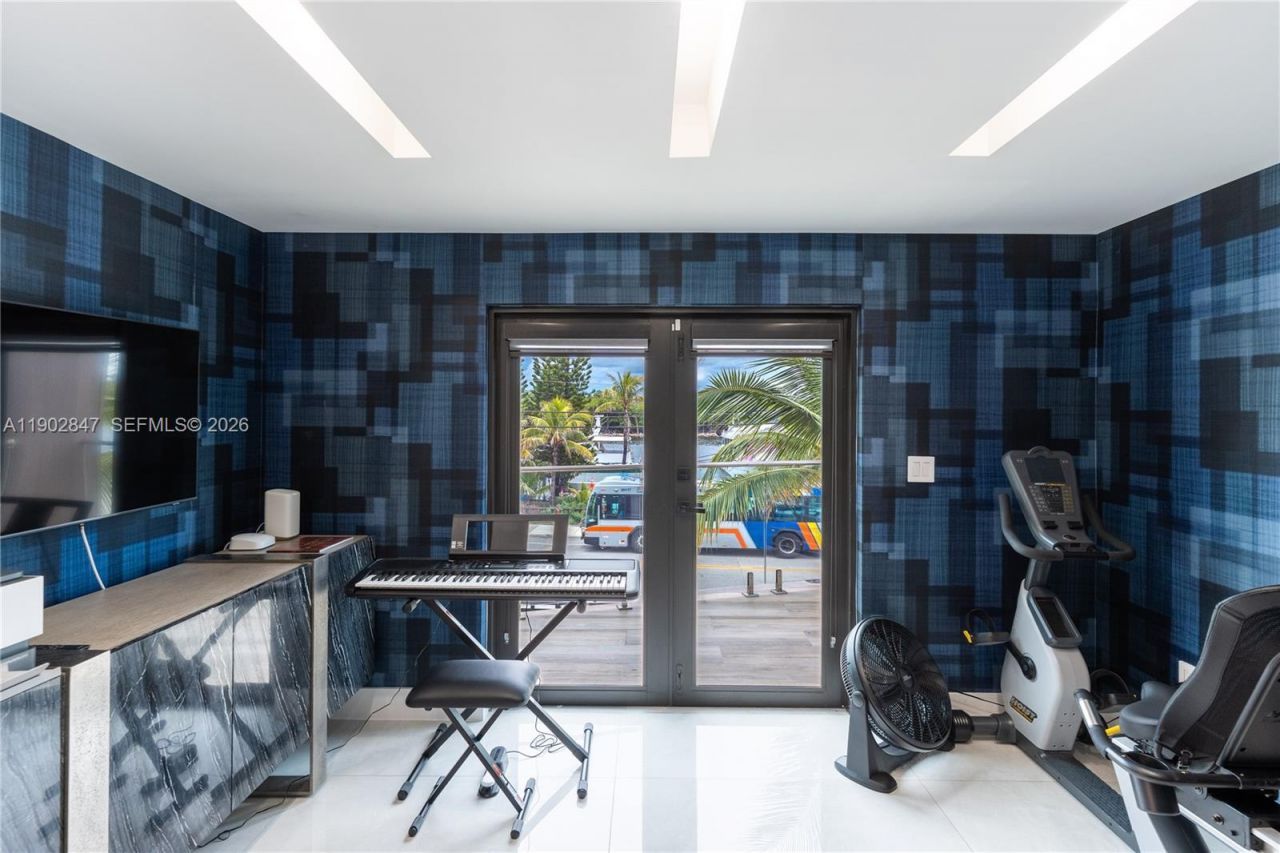 5601 N Ocean Dr, Hollywood, FL 33019 Photo