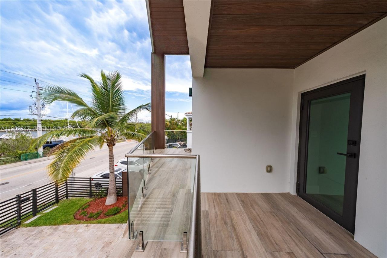 5601 N Ocean Dr, Hollywood, FL 33019 Photo