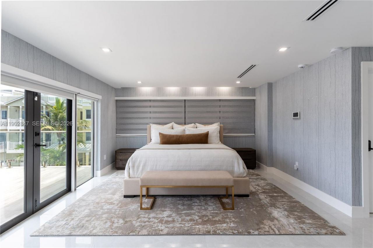 5601 N Ocean Dr, Hollywood, FL 33019 Photo