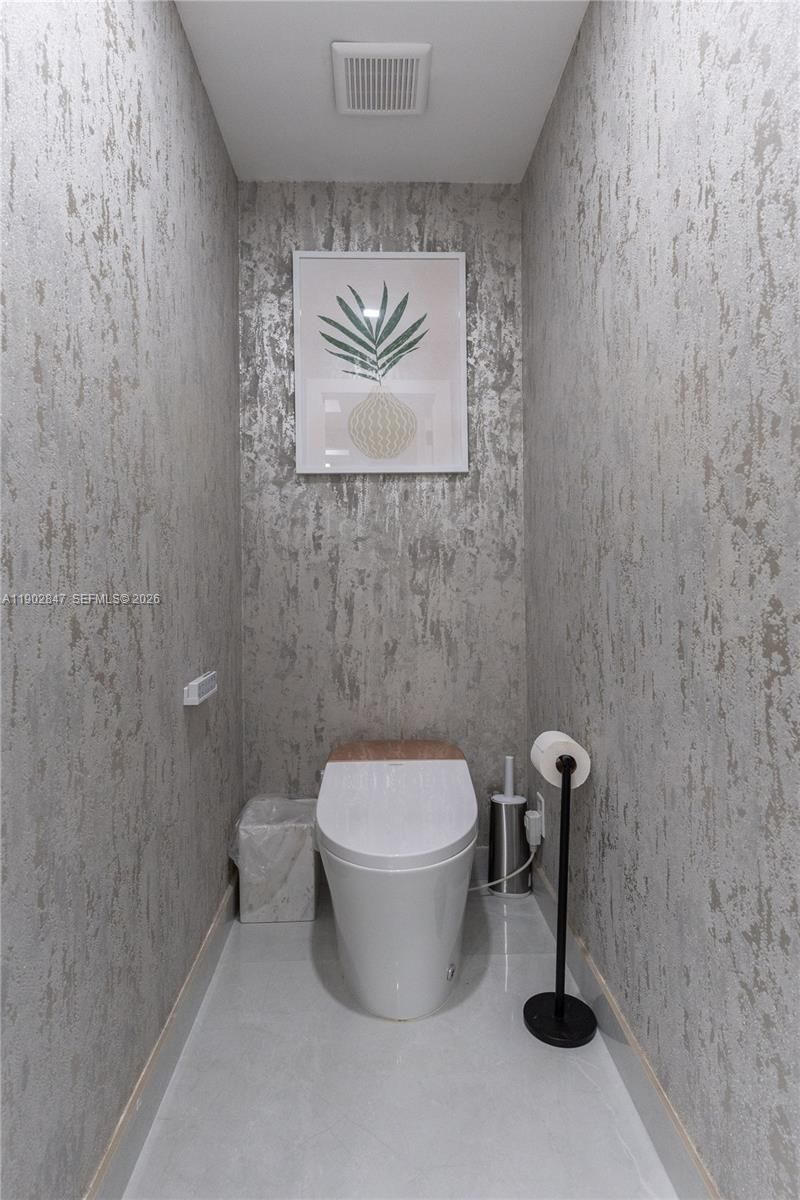 5601 N Ocean Dr, Hollywood, FL 33019 Photo