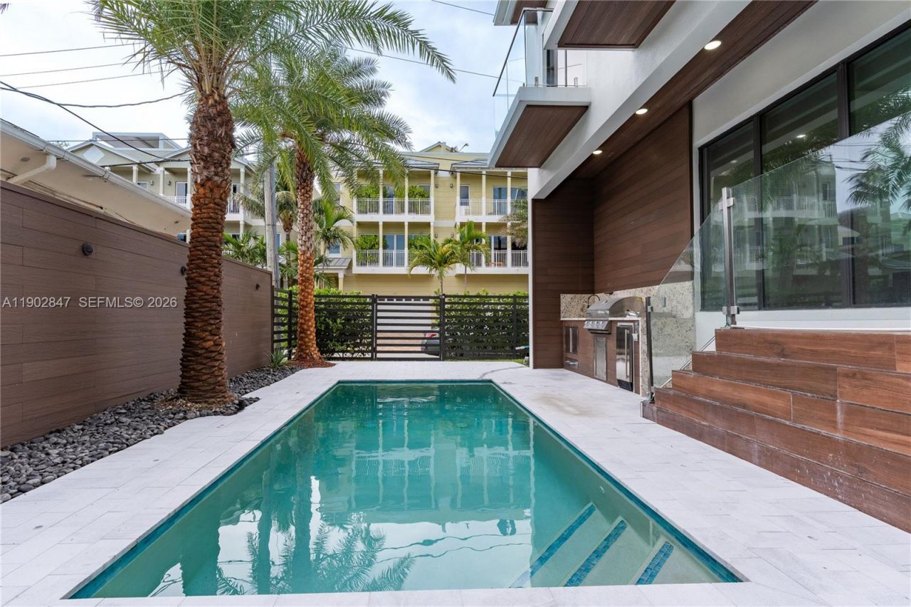 5601 N Ocean Dr, Hollywood, FL 33019 Photo