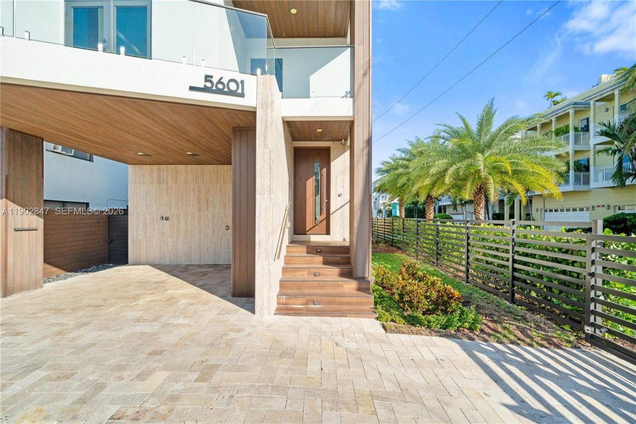 5601 N Ocean Dr, Hollywood, FL 33019 Photo