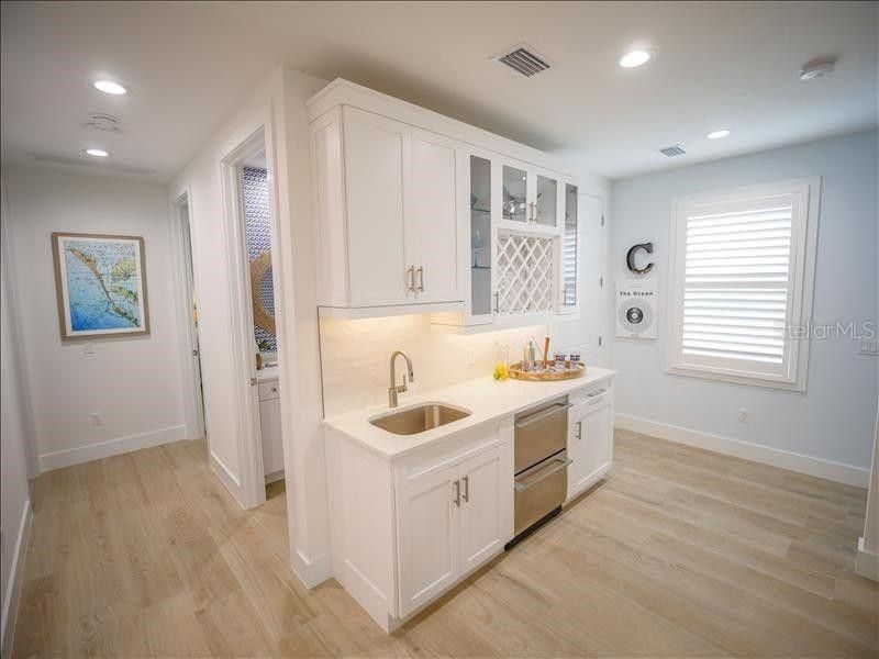 2305 Avenue C, Bradenton Beach, FL 34217 Photo