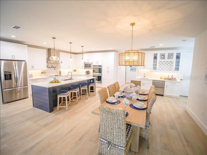 2305 Avenue C, Bradenton Beach, FL 34217 Photo