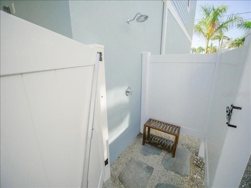 2305 Avenue C, Bradenton Beach, FL 34217 Photo