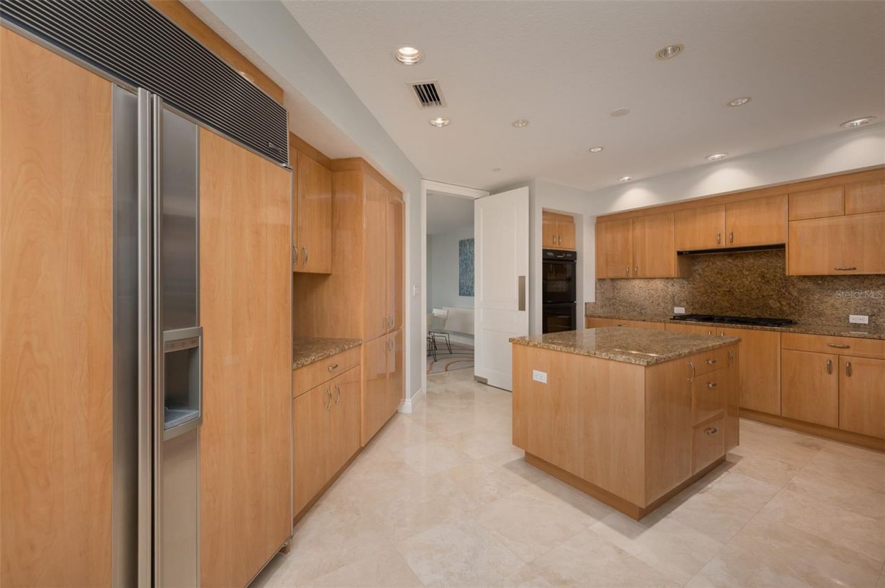 2050 Benjamin Franklin Drive, Unit A601, Sarasota, FL 34236 Photo