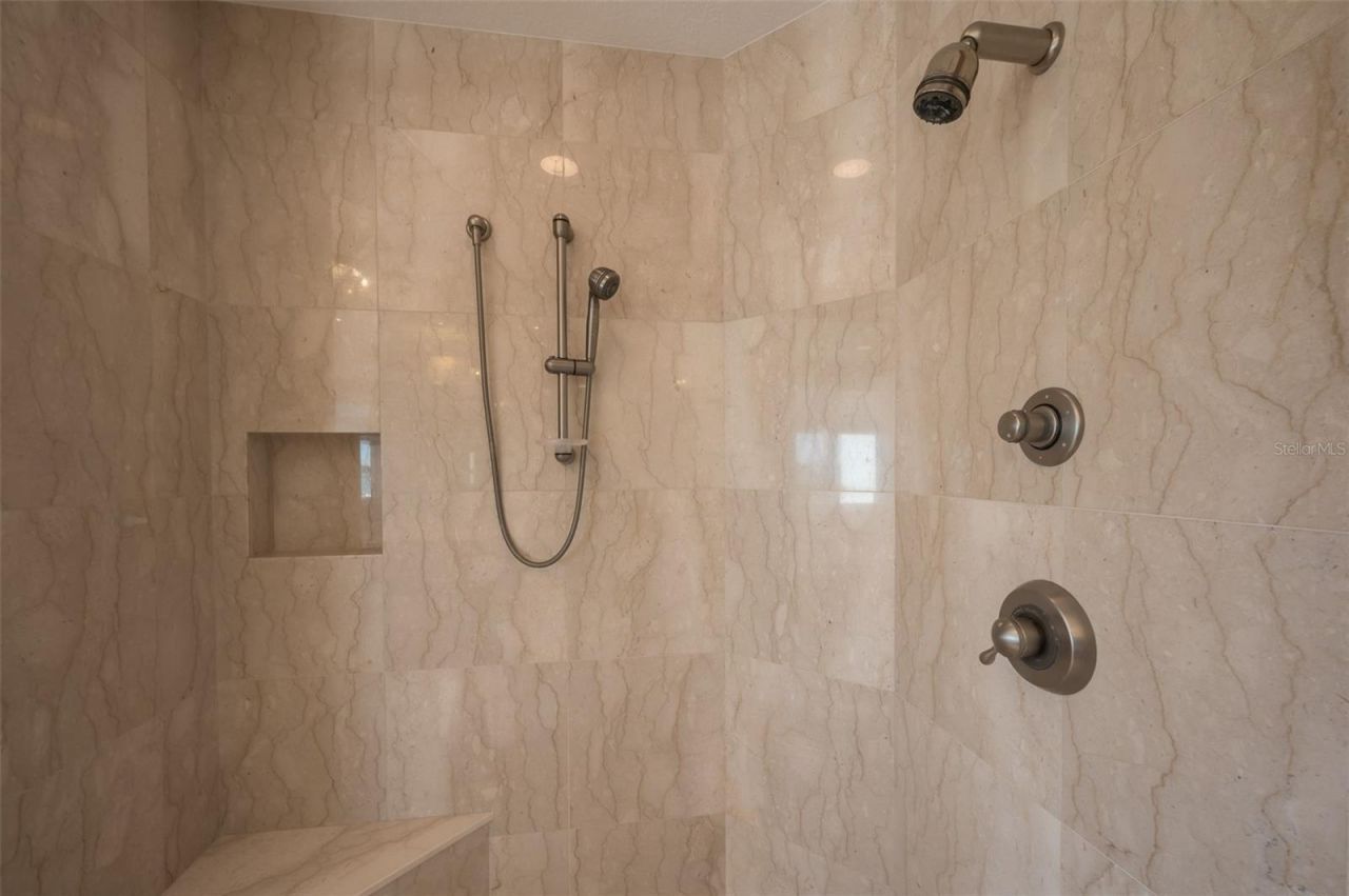 2050 Benjamin Franklin Drive, Unit A601, Sarasota, FL 34236 Photo