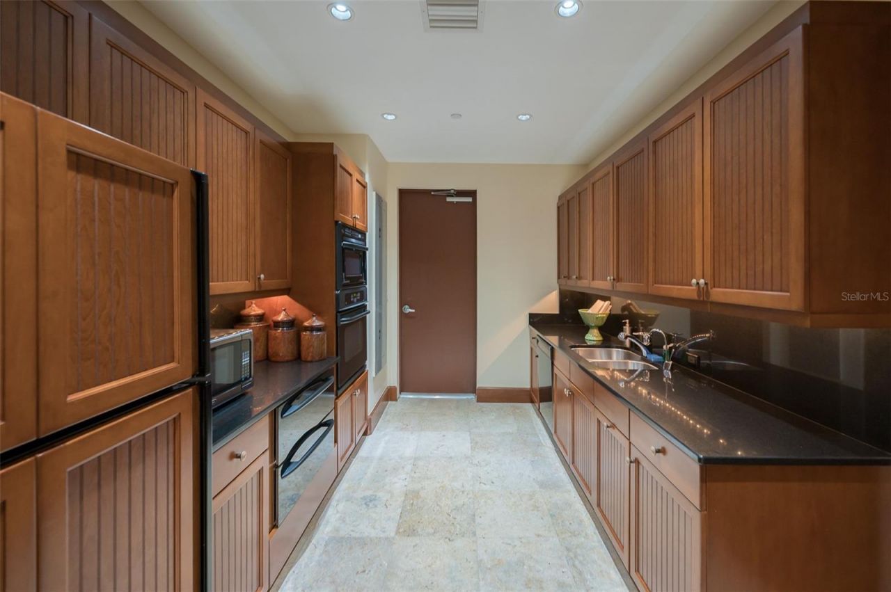 2050 Benjamin Franklin Drive, Unit A601, Sarasota, FL 34236 Photo