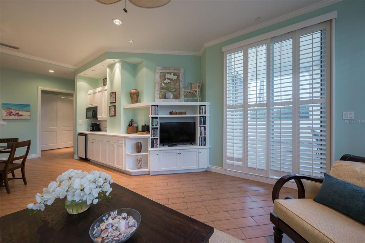 2050 Benjamin Franklin Drive, Unit A601, Sarasota, FL 34236 Photo