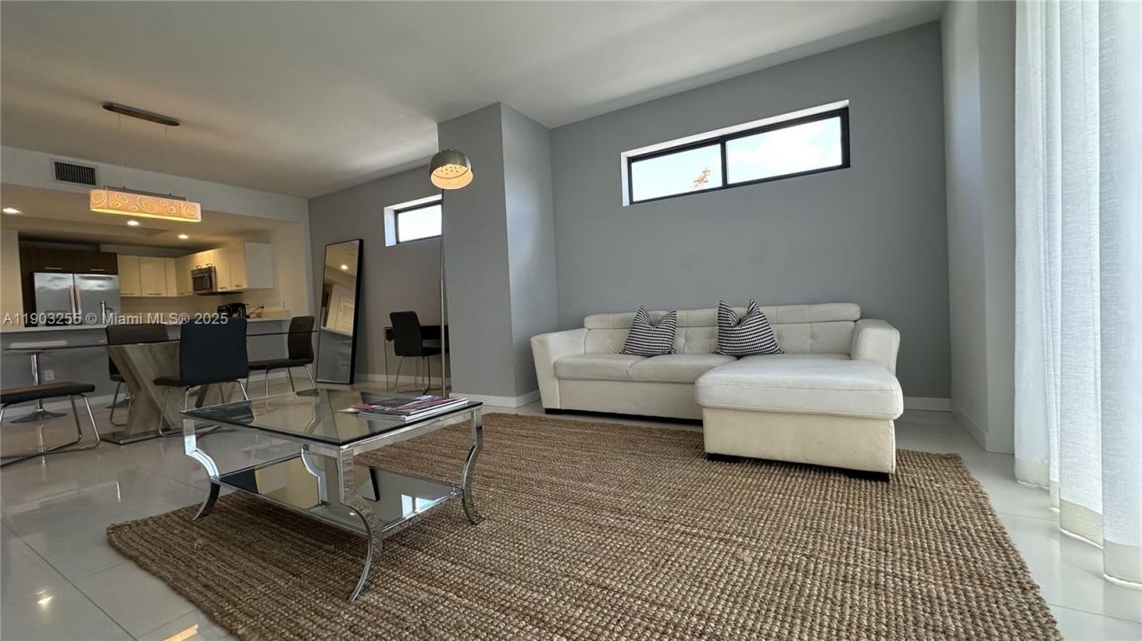 1120 98th St, Unit 303, Bay Harbor Islands, FL 33154 Photo