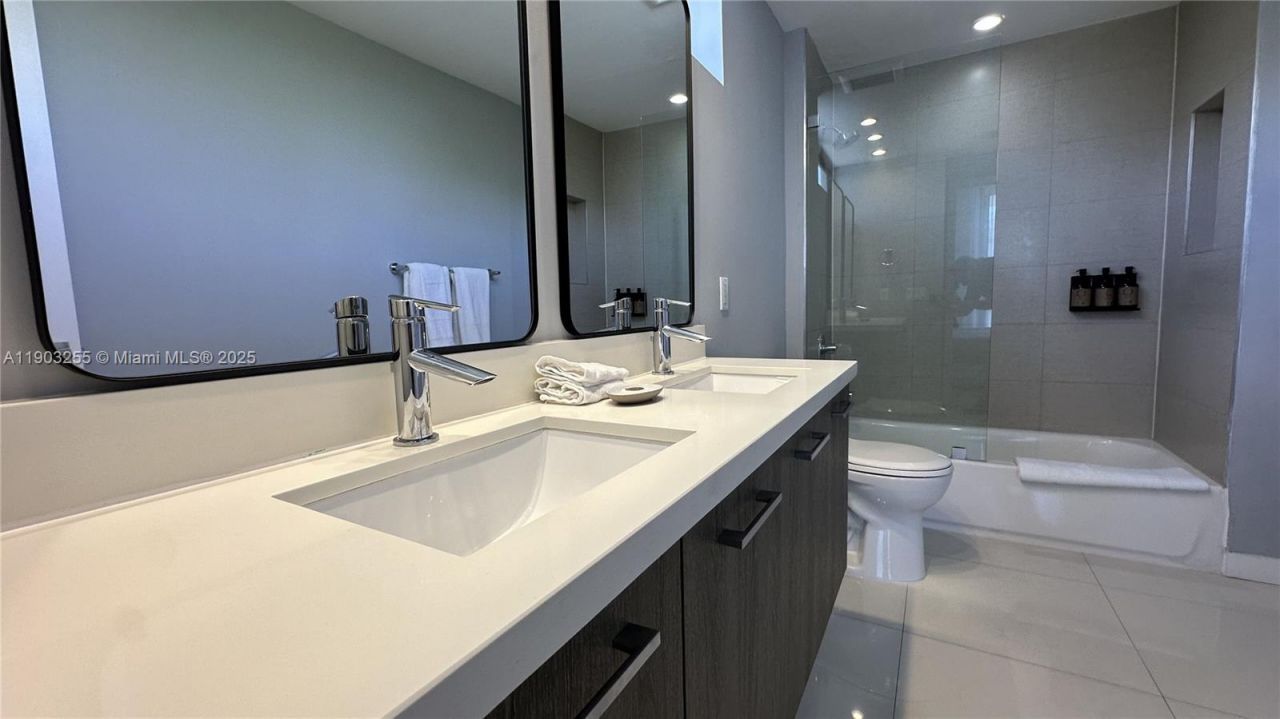 1120 98th St, Unit 303, Bay Harbor Islands, FL 33154 Photo