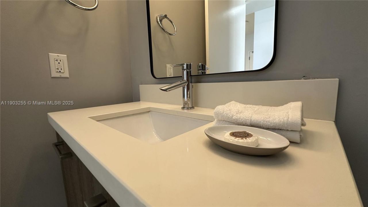 1120 98th St, Unit 303, Bay Harbor Islands, FL 33154 Photo