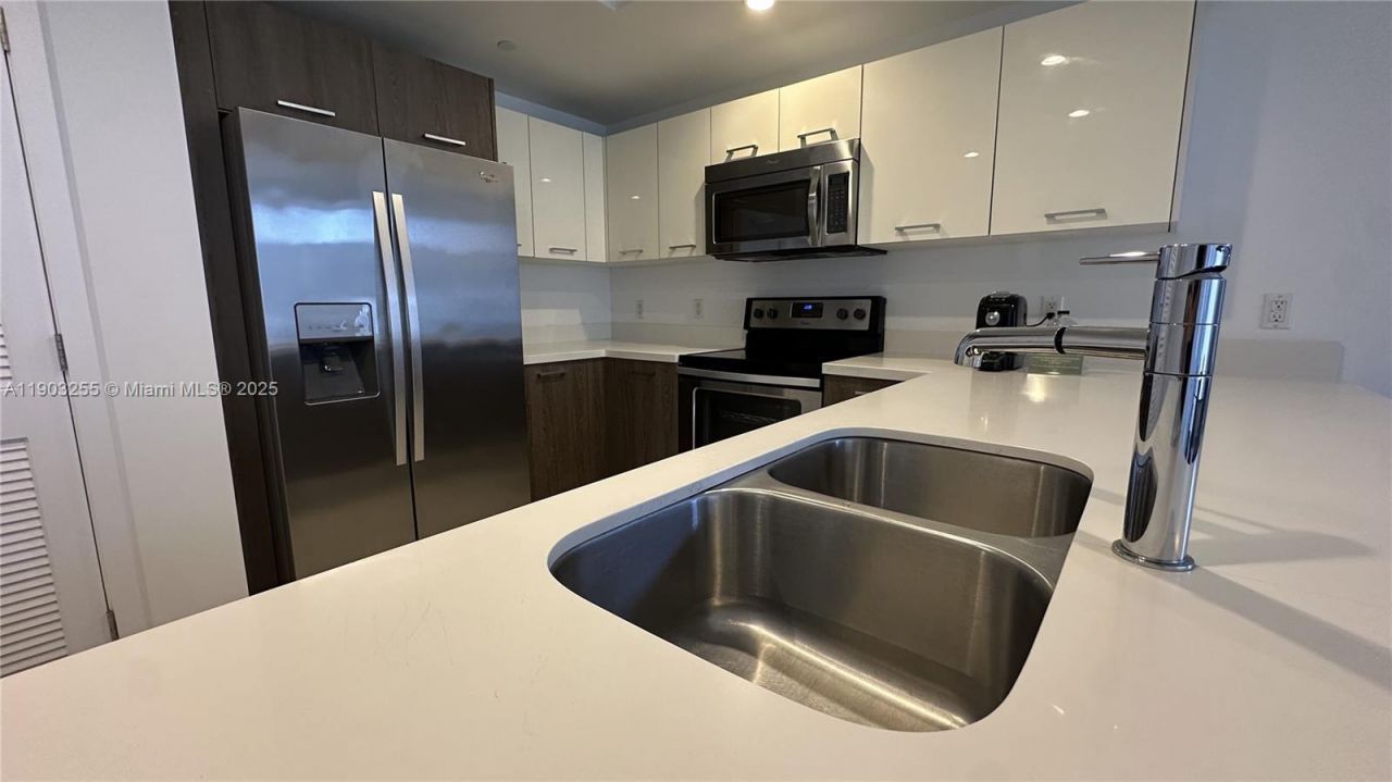 1120 98th St, Unit 303, Bay Harbor Islands, FL 33154 Photo